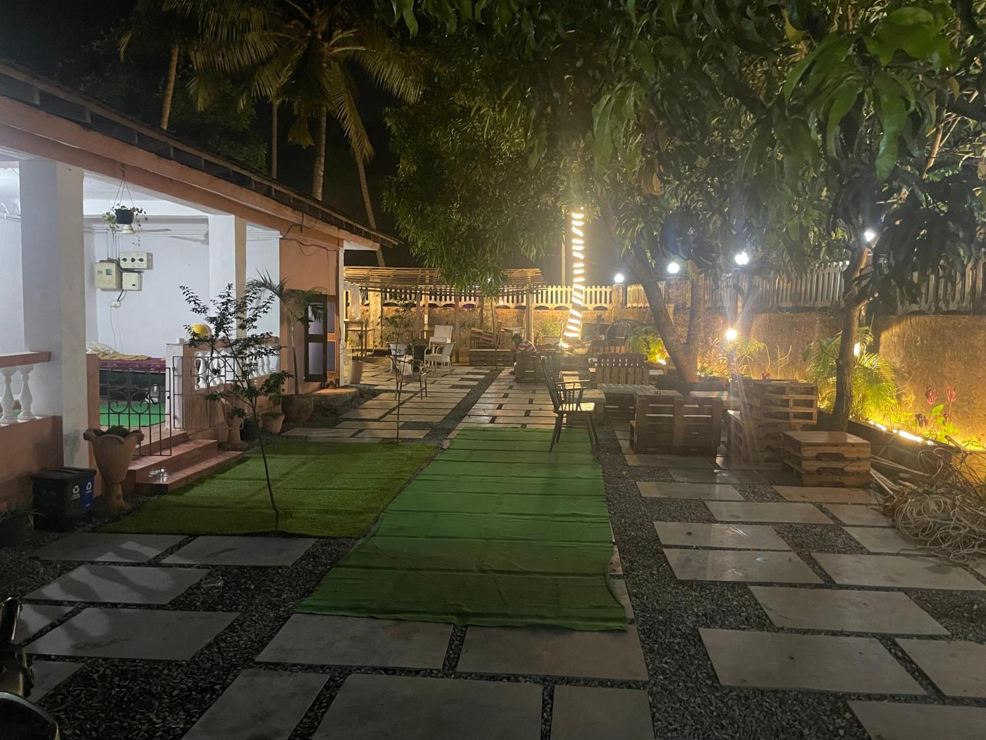 Streetmates Hostel Anjuna Exterior photo
