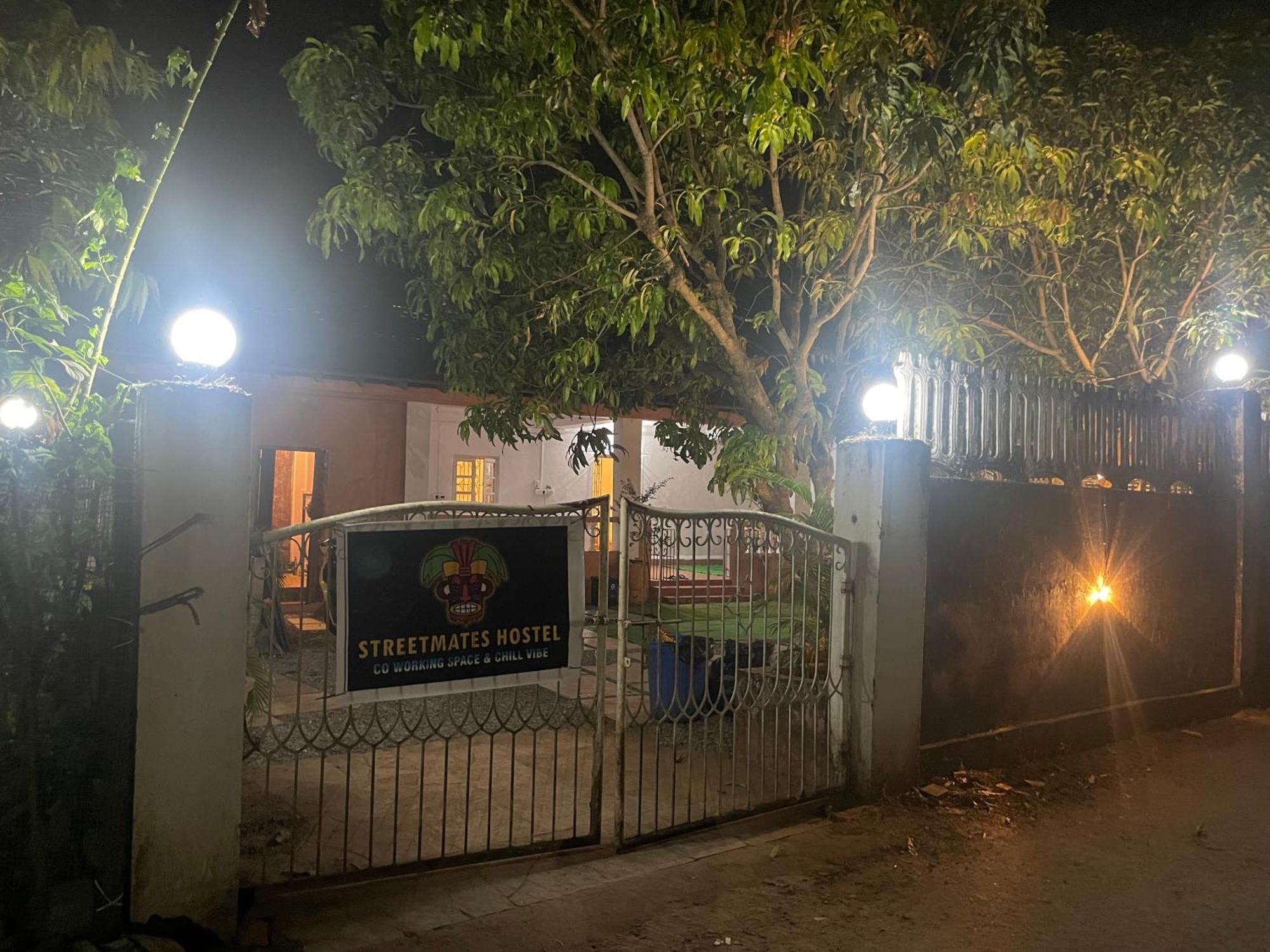 Streetmates Hostel Anjuna Exterior photo